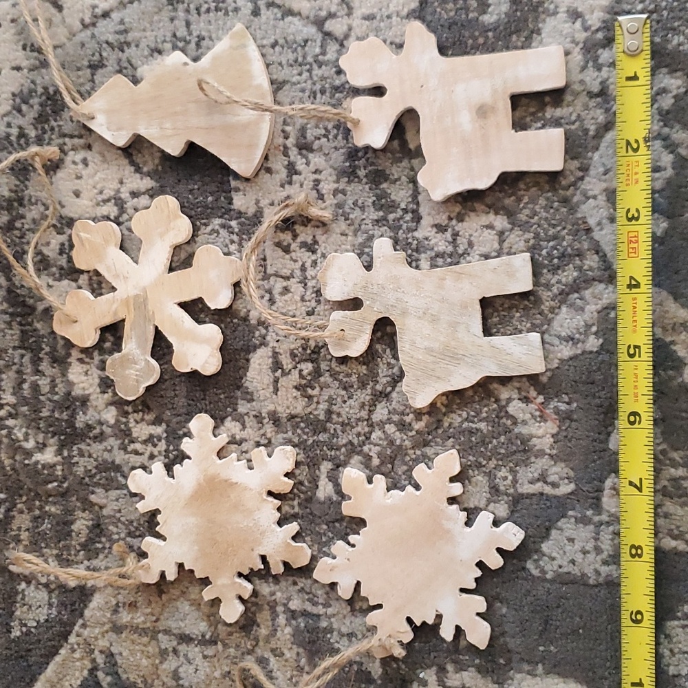 Wooden Ornament/Gift Tags Set (6)